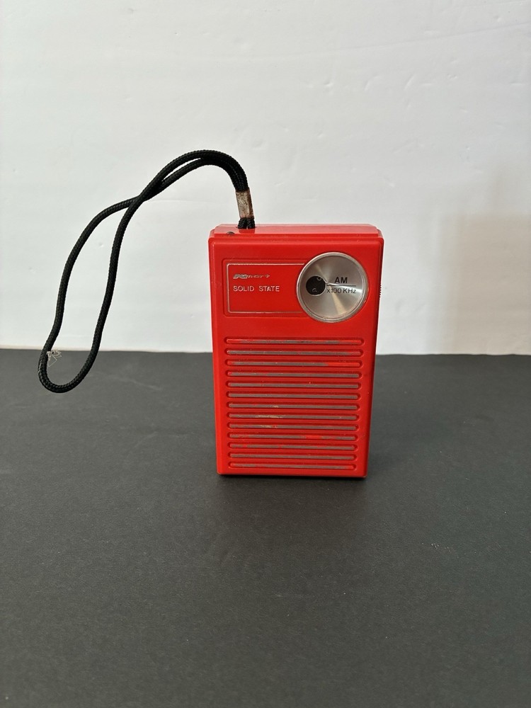 Vintage 70’s Era Kmart Solid State Transistor Radio Working!”Red”