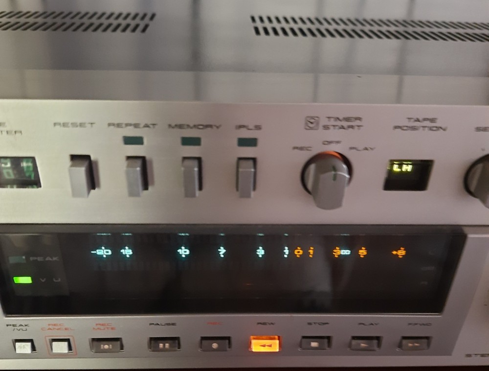 Akai GX f-90 cassette deck