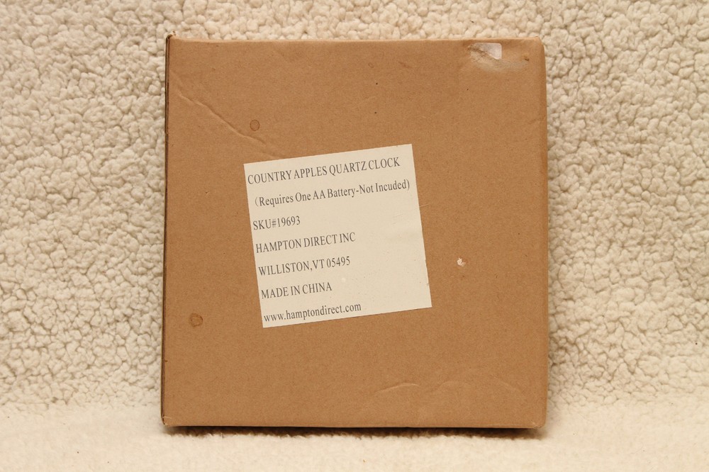APPLES CLOCK 9" MINT NEW IN BOX