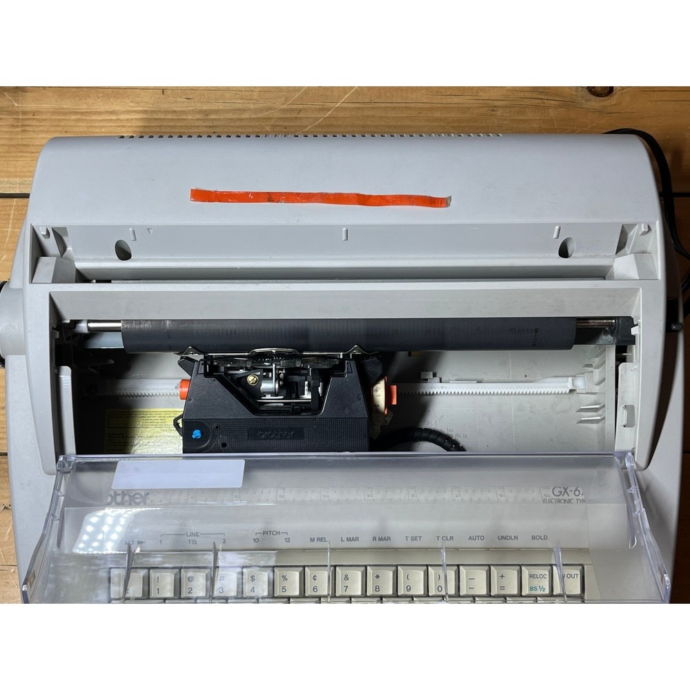 Brother Daisy Wheel Correctronic Electronic Typewriter GX-6750.