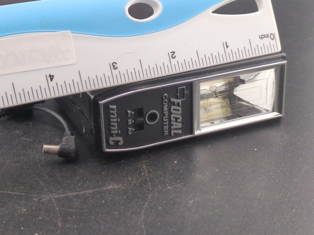 K Mart Focal Computer mini-C Camera Flash Unit Vintage Accessory Untested