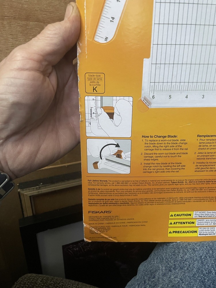 Fiskars SureCut Deluxe Paper Trimmer 12"