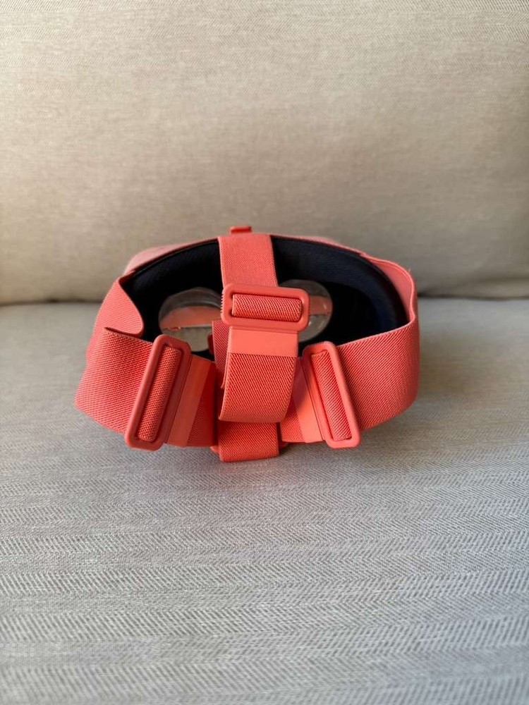 Google Daydream View VR Headset – Coral (No Remote)