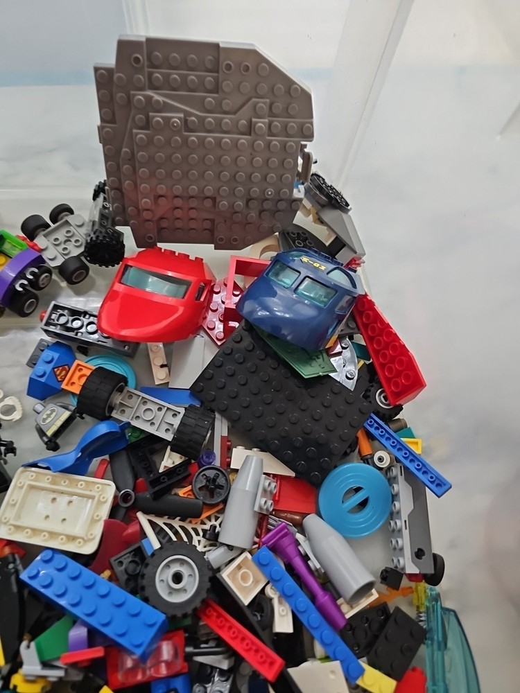 2+ Lbs Legos Vehicles, Mini Figs, And Other Specialized Pcs.