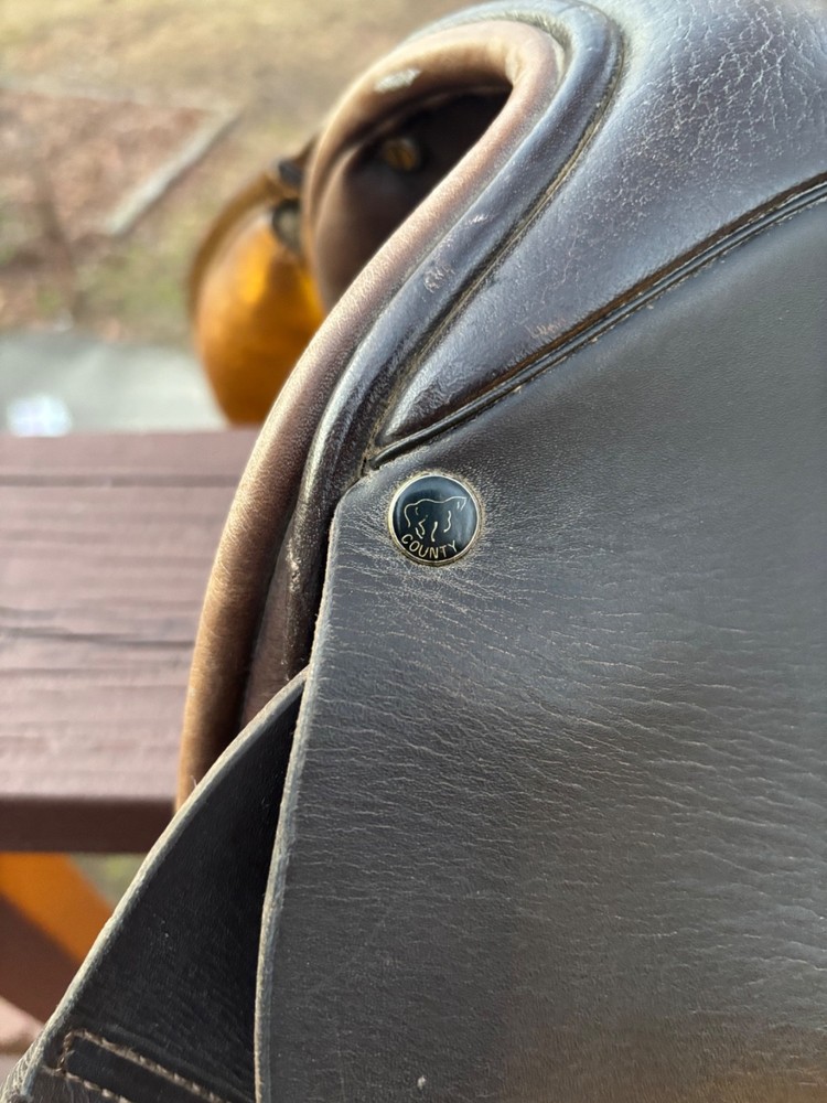 Gently Used 17” Medium Tree County Drespri All Purpose Saddle