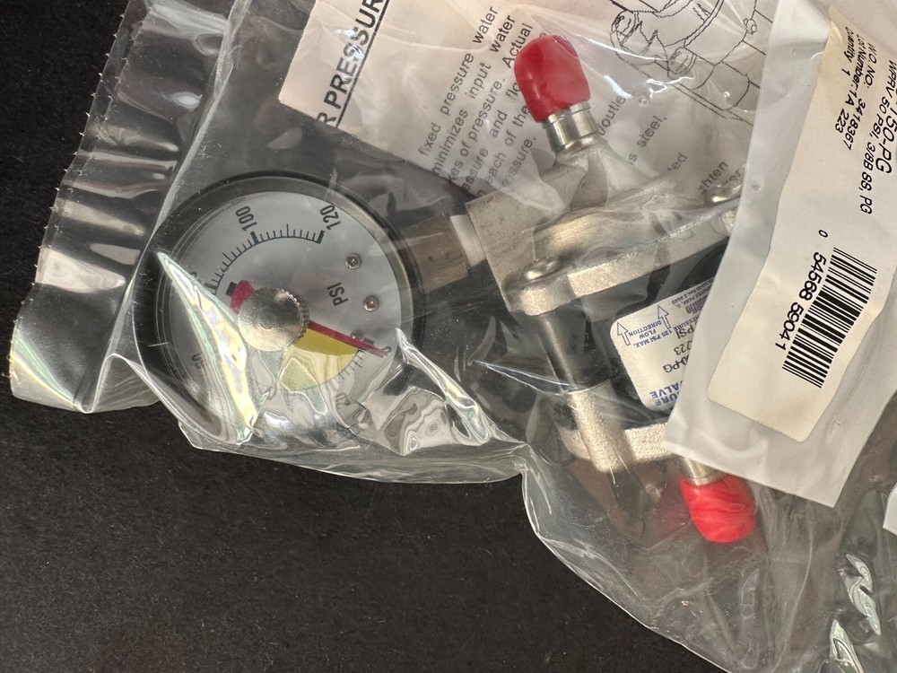 Shurflo 183-150-PG Water Pressure Reducing Valve W/ Pressure Gauge Metal Casing