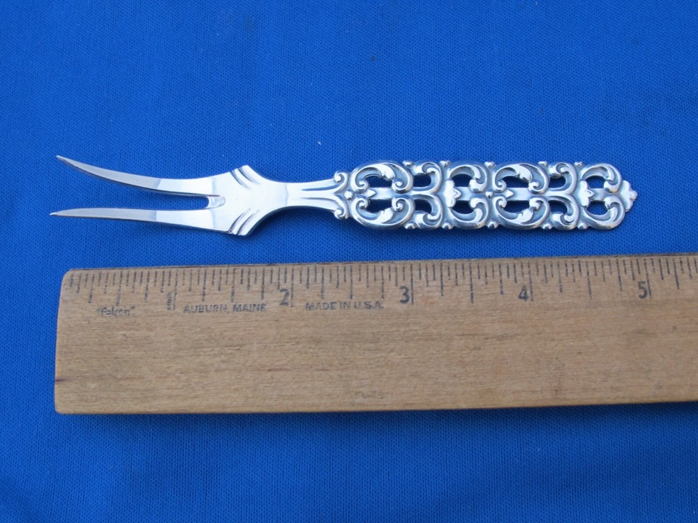 Good MAGNUS AASE Norway 830S Small SERVING FORK-Pierced Scroll Handle-NR