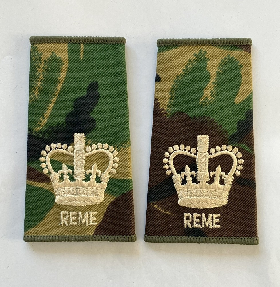 Royal Electrical & Mechanical Engineers Warrant Officer Class 2 DPM rank slides