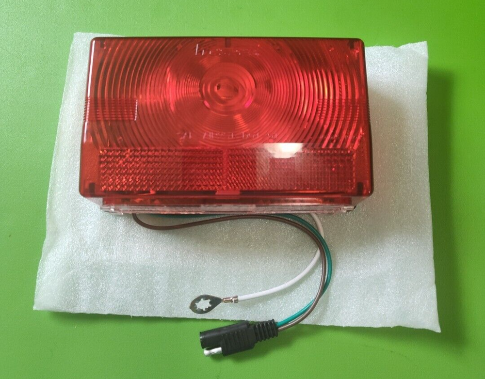 Fulton Wesbar 403075 Submersible Tail Light, Right/Curbside