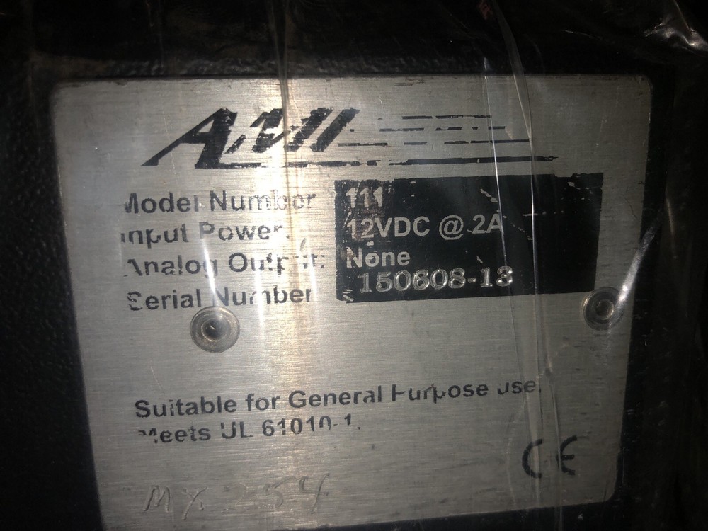 ADVANCED MICRO INSTRUMENTS Portable Percent OXYGEN ANALYZER Model 111 Series