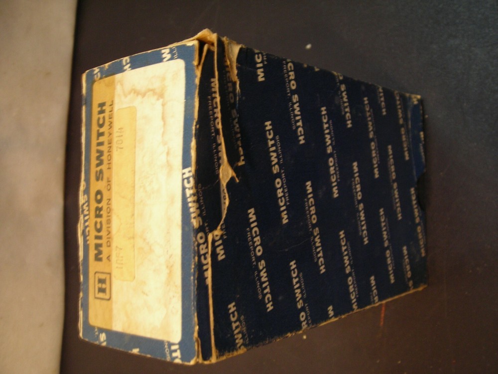 MICRO SWITCH 1AF7 FOOT PEDAL SWITCH NEW NIB