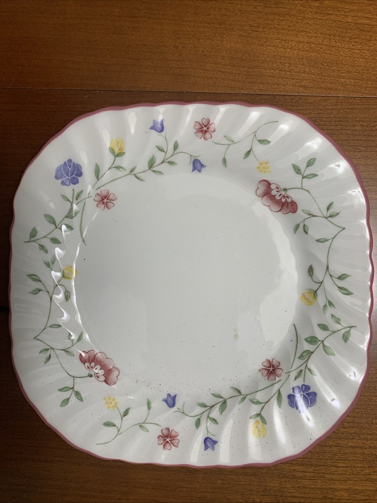 Johnson Bros Summer Chintz Place Setting 7 Pieces