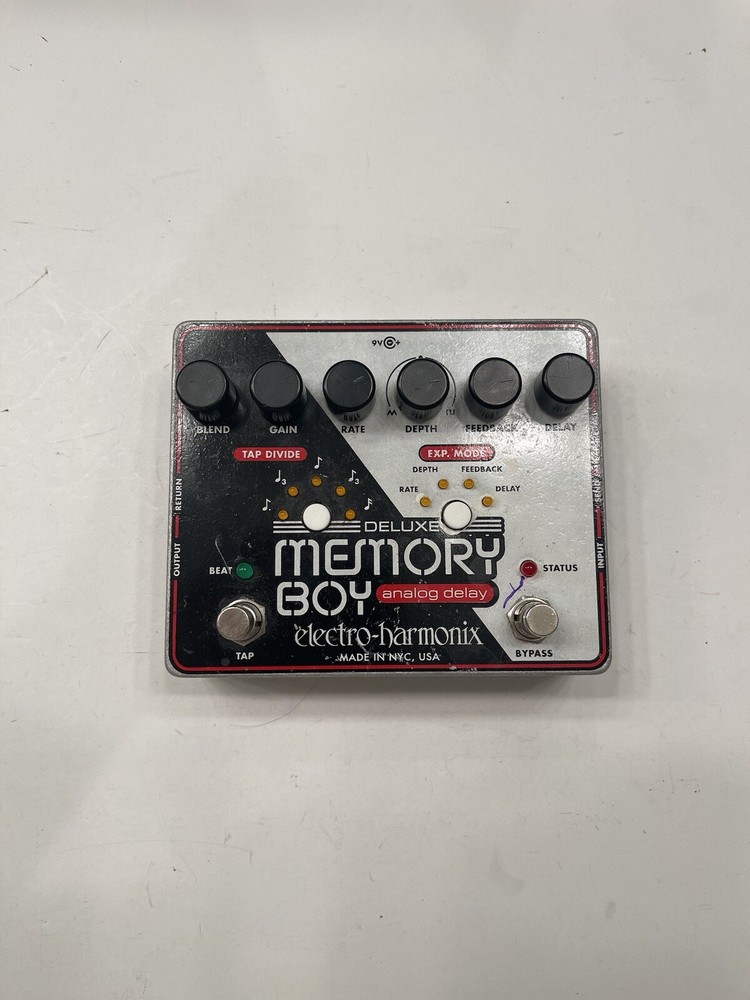 Electro Harmonix Deluxe Memory Boy Analog Delay Guitar Effect Pedal