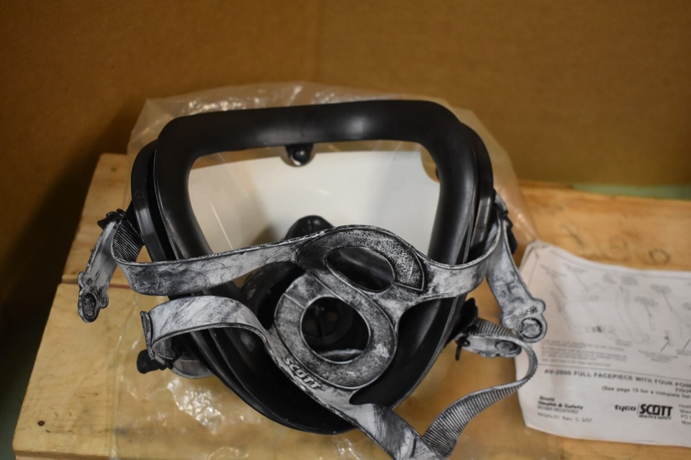 Scott Technologies 804871-32 Breathing Equipment Facepiece