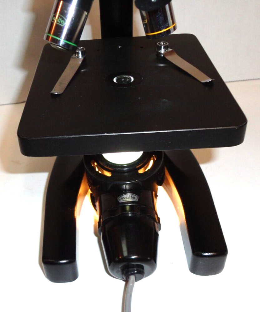 Vtg. Wolfe Microscope, No. 912209, 3 Objective Lenses 4 ,10, 45 W/working Light
