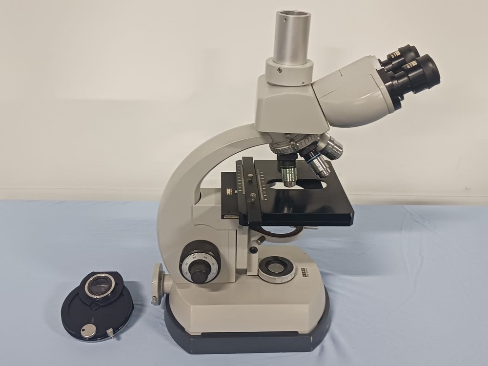 ZEISS Binocular Microscope w/ 4 Objectives & 2 Eyepieces