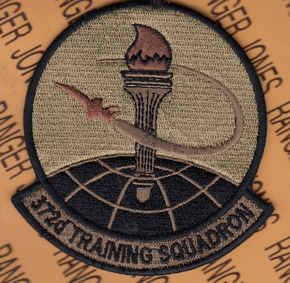 USAF Air Force 372nd Training Squadron TRS ~3.75" OCP No HOOK patch c/e