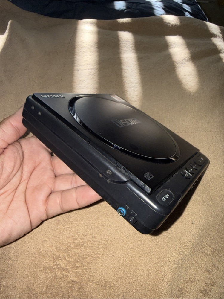 Vintage Sony D-4 Discman Compact Disc CD Compact Music Player - UNTESTED
