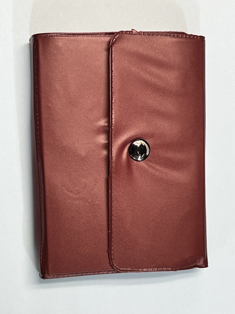 TWIN PACK PLAYING CARDS + CASE + SCORE PAD.