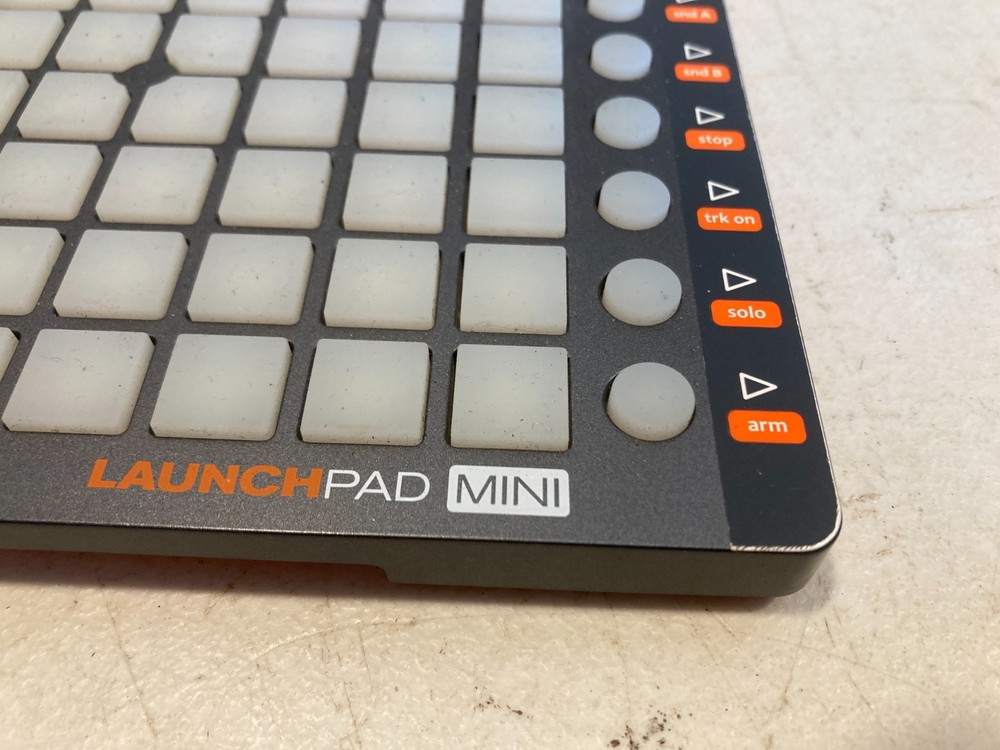 Novation Launchpad Mini FL Studio Ableton Controller Interface