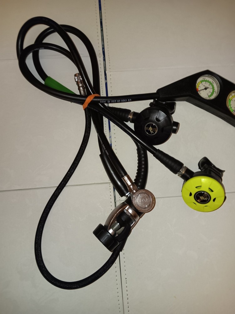 Scuba Diving Valves and Regulators with Hoses