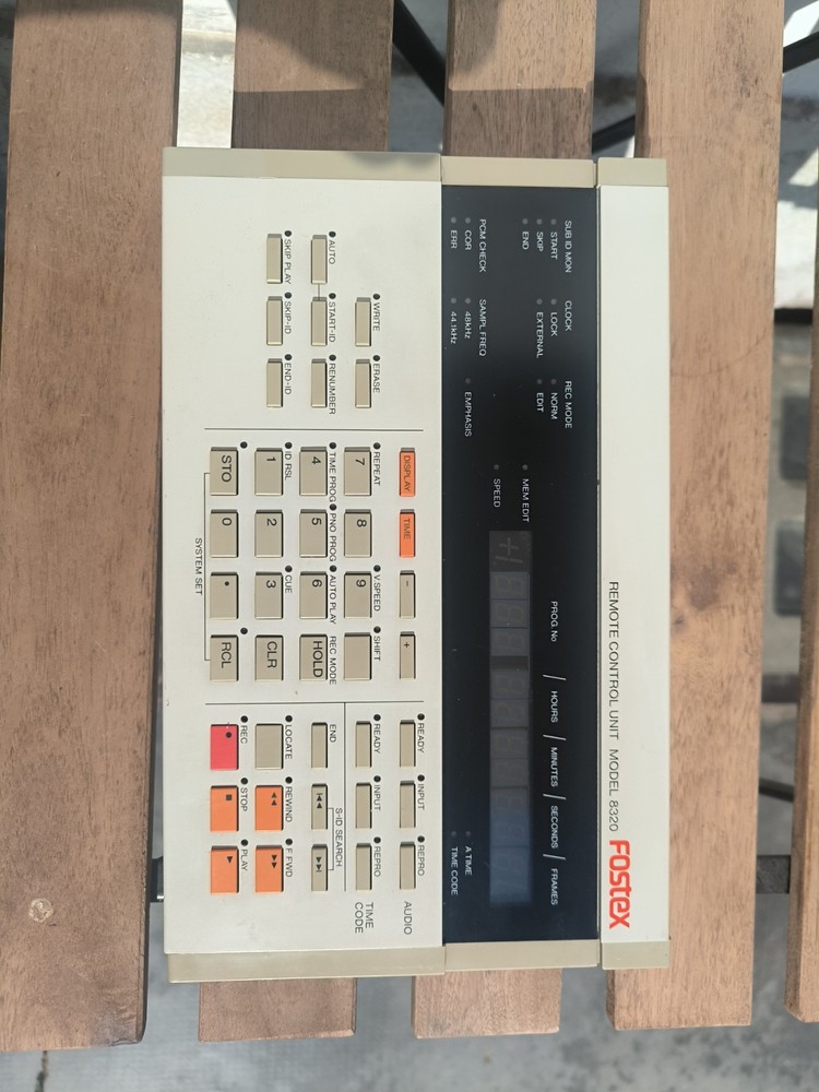 FOSTEX 8320 REMOTE CONTROL UNIT