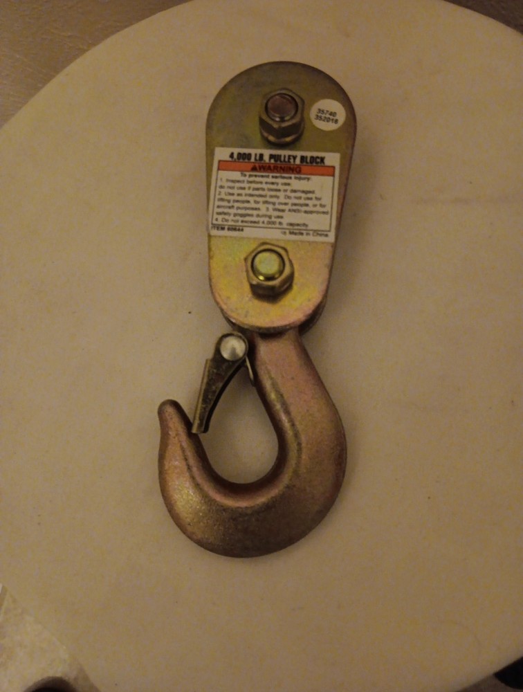 4 000 LB Pulley Block with Hook .