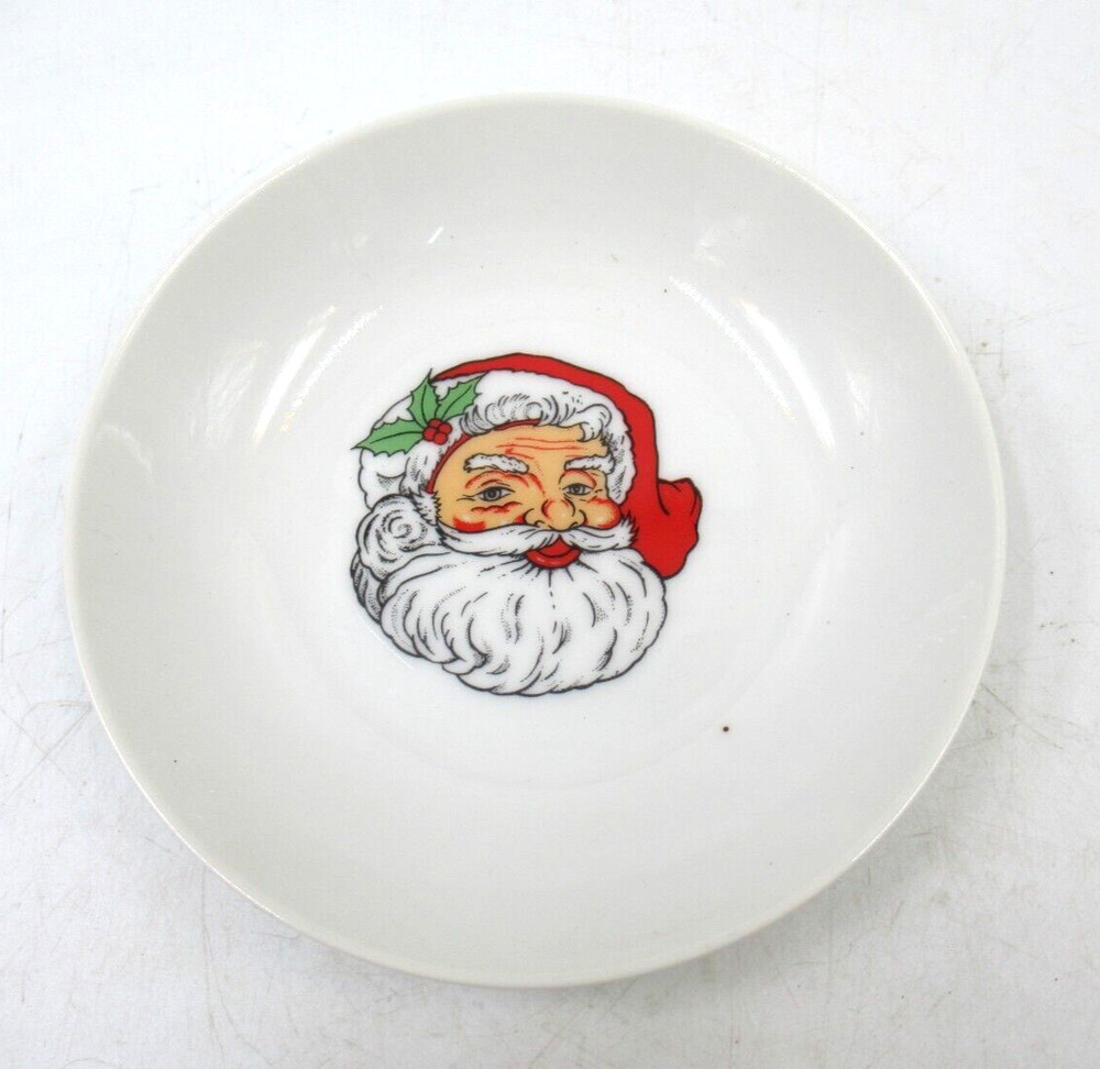 Christmas Dinnerware Set in Box Santa 4 PC Vintage