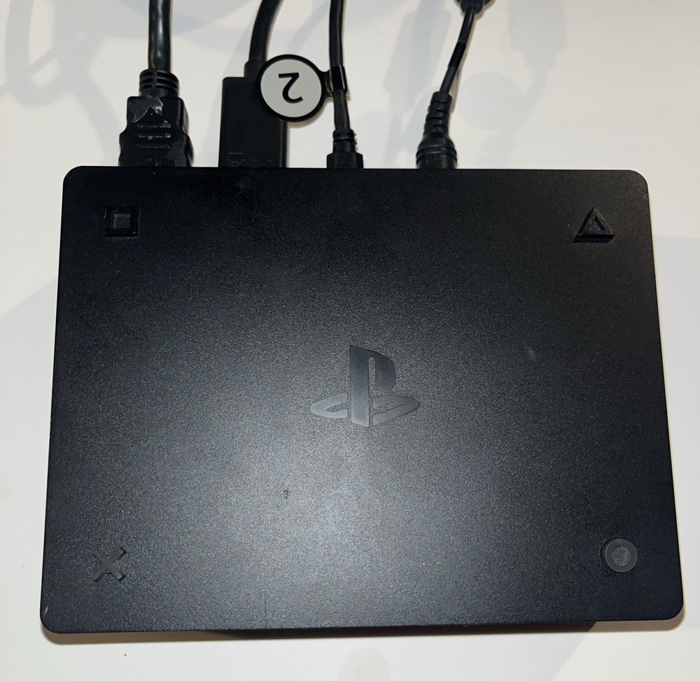 Sony PS4 Virtual Reality VR PSVR For PS4 Console. With Controllers (Read)