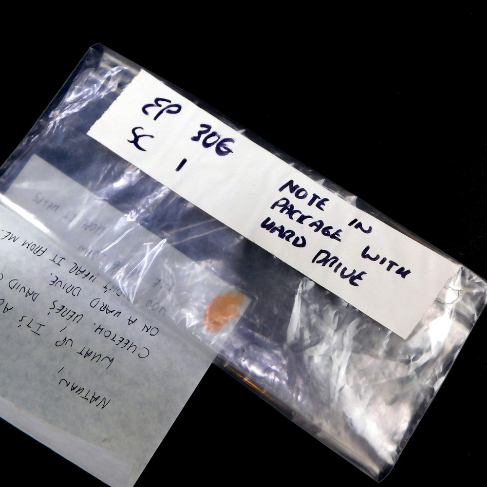 UPLOAD Note in Package with Drive S03E06 Original Prop (3508-5717)