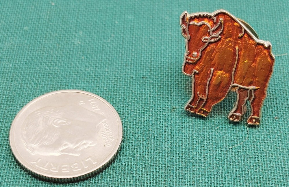 Bison Brown Animal Lapel Hat Pin