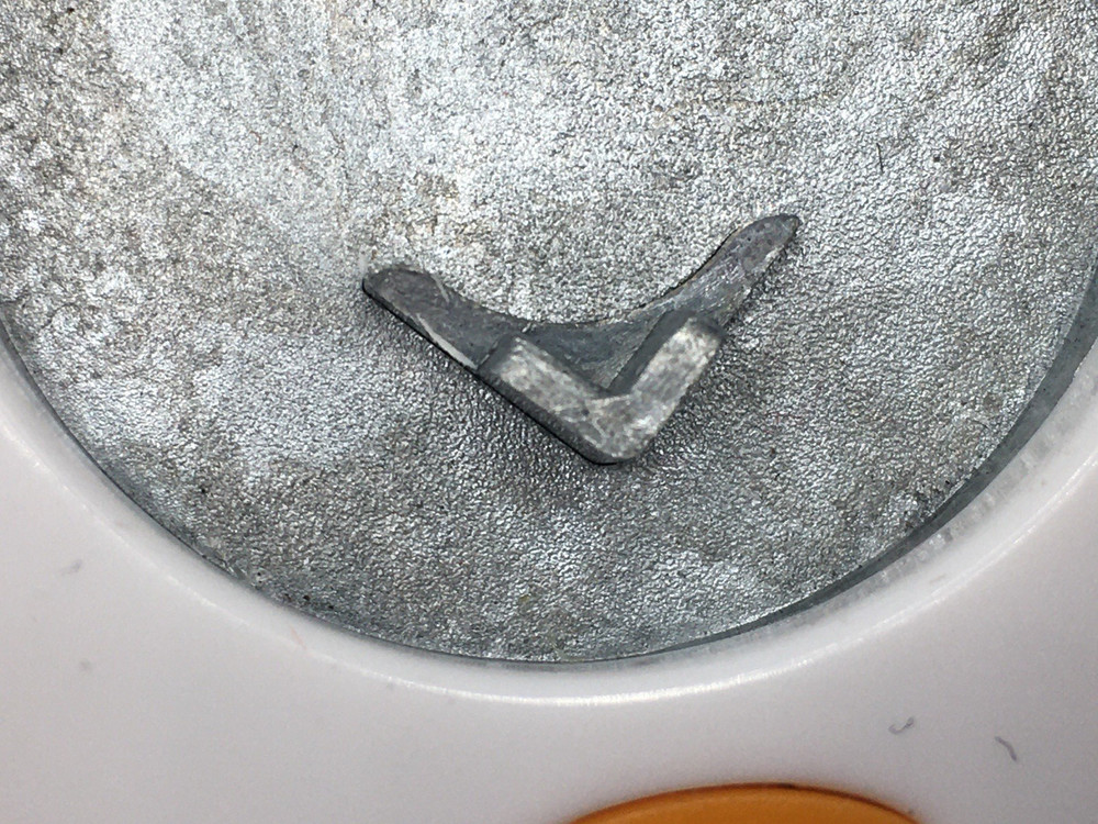 Fiskars Squeeze Punch Round The Corner