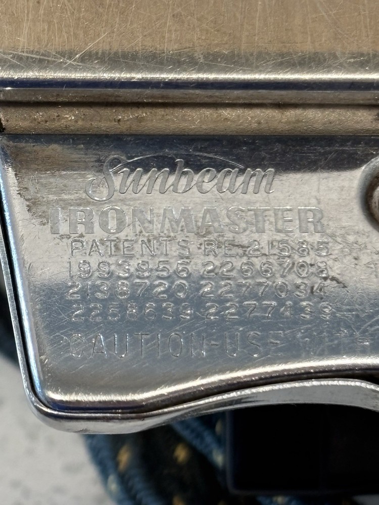 Sunbeam Ironmaster A-4 Iron Vintage Untested
