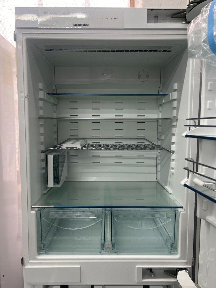 Liebherr HC1570 30 Inch Counter Depth Bottom Freezer Refrigerator in Panel Ready