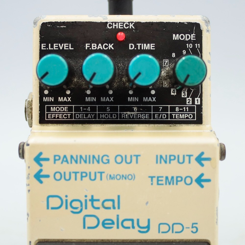 BOSS DD-5 Digital Delay Guitar Effect Pedal