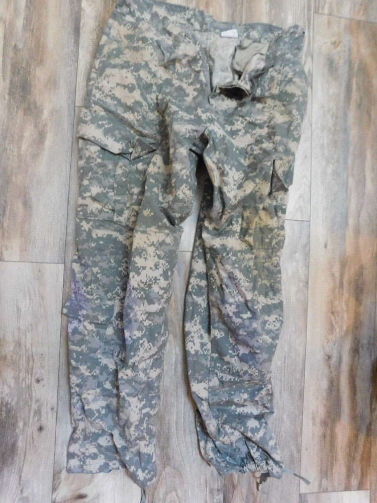 ARMY ACU PANTS  SIZE LARGE - REGULAR