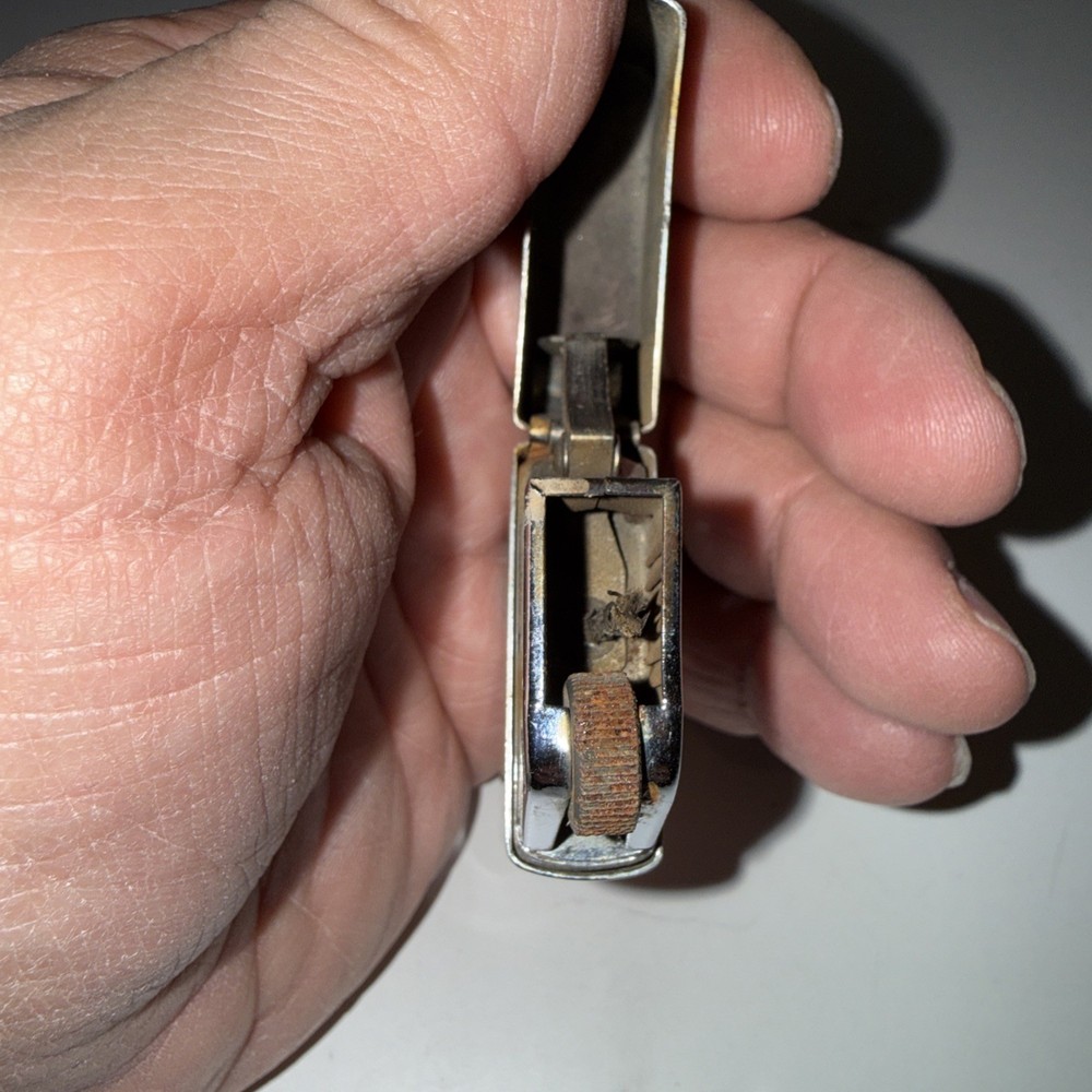 Vintage Ronson Wind II Lighter