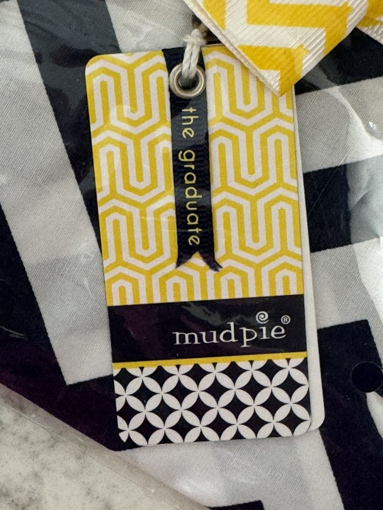 Mud Pie Graduate Laundry Bag. Navy/White Chevron. Drawstring. SEALED NEW