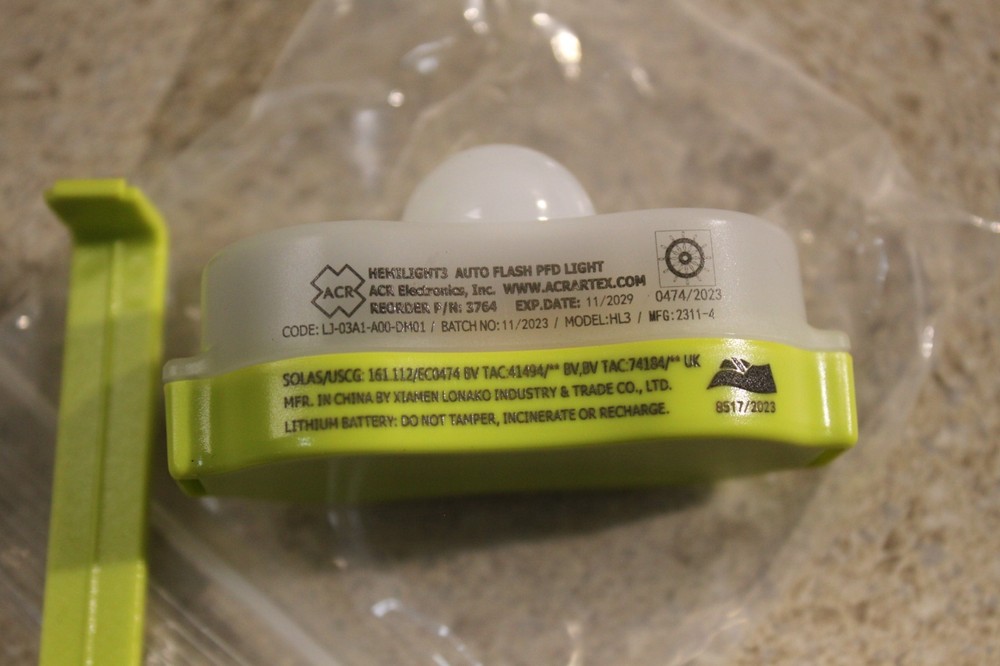 ACR 3764 HEMILIGHT3 HL3 AUTOMATIC WATER ACTIVATED LIFEJACKET INDICATOR LED M3