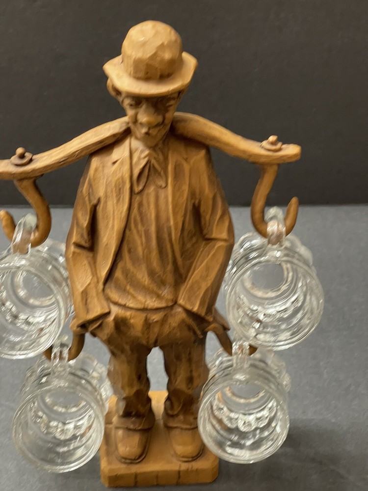 Really Cool! Drunken Man Bar Caddy with 4 Shot Glasses