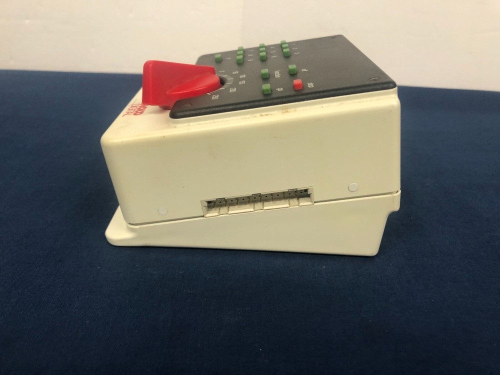Arnold HO Scale Control 80 Digital Control NO BOX