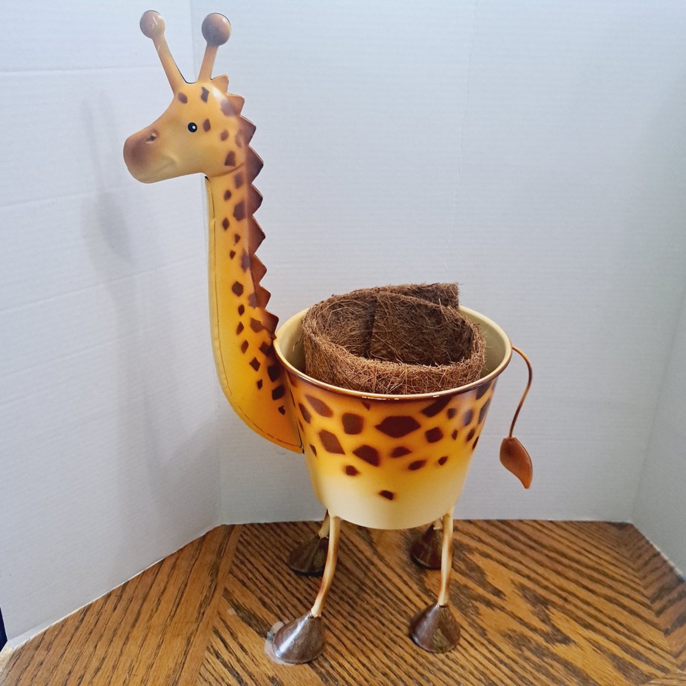 Metal Tin Giraffe 14'' Planter With Insert