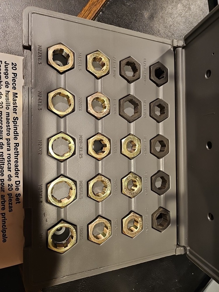 Matco Tools #SR20K "Master Spindle Rethreader Die Set" 20 Pieces