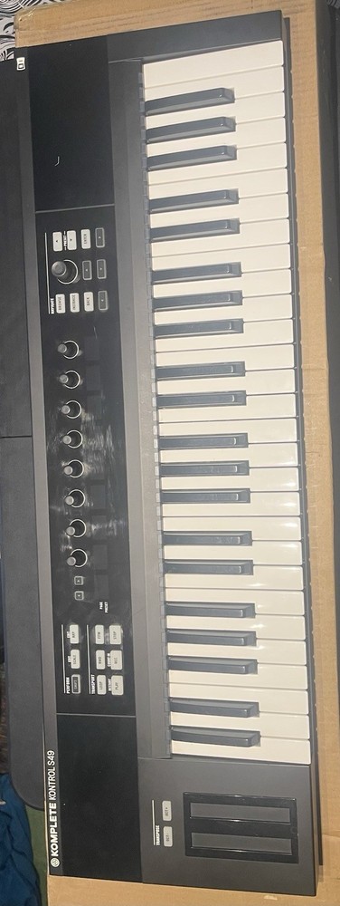Native Instruments Komplete Kontrol S49 Mk1 Keyboard