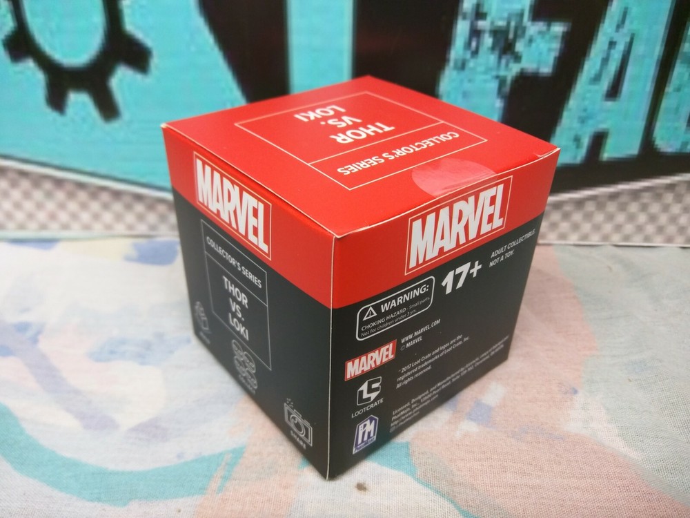 THOR vs LOKI FIGURE - Loot Crate - 10/17