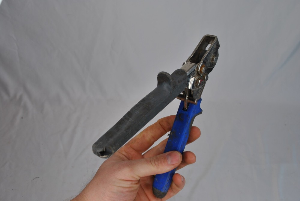 Klein Tools 86528 Snap Lock Punch