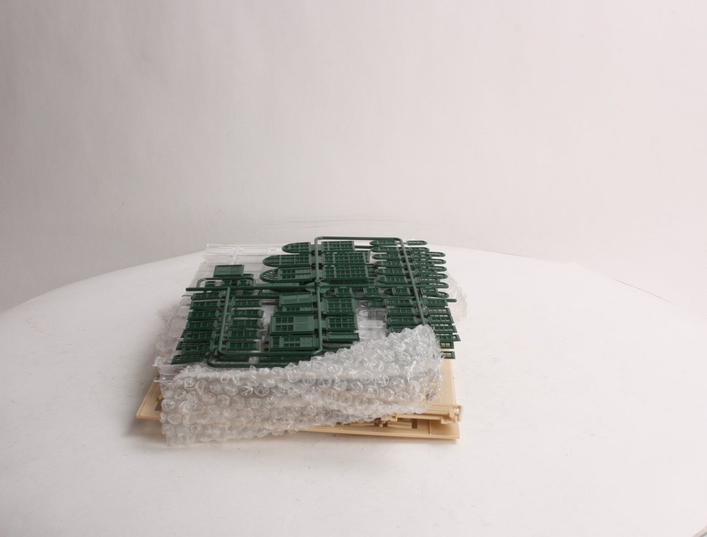 Walthers 933-3024 HO Milwaukee Beer & Ale Structure Building Kit