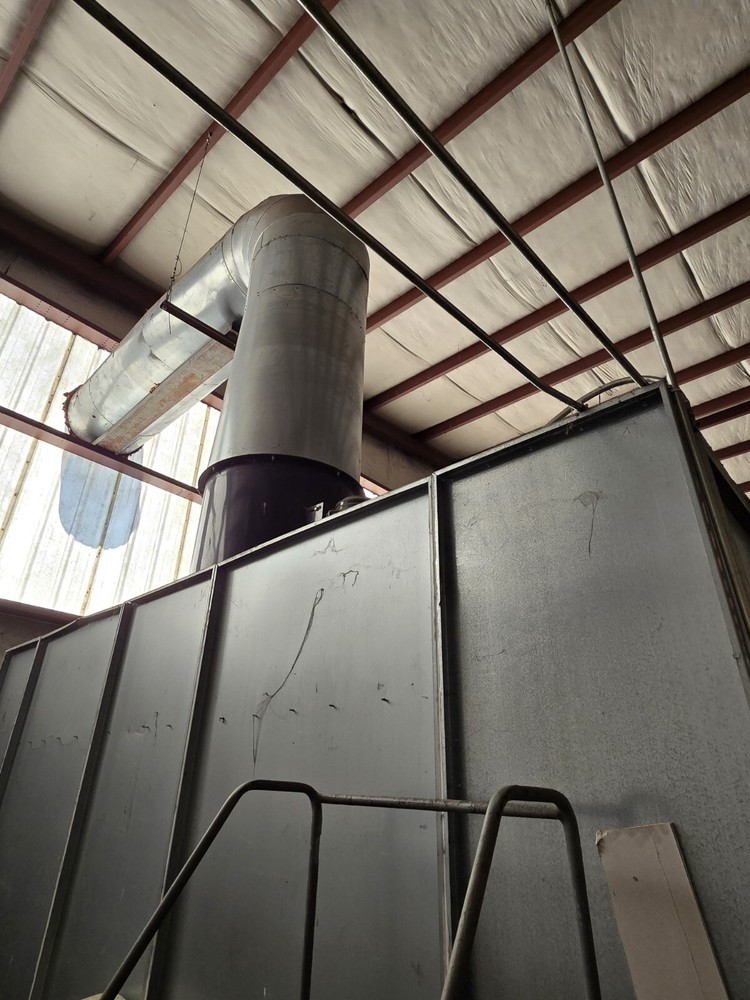 Standard tools and equipment cross flow paint booth used great condition
