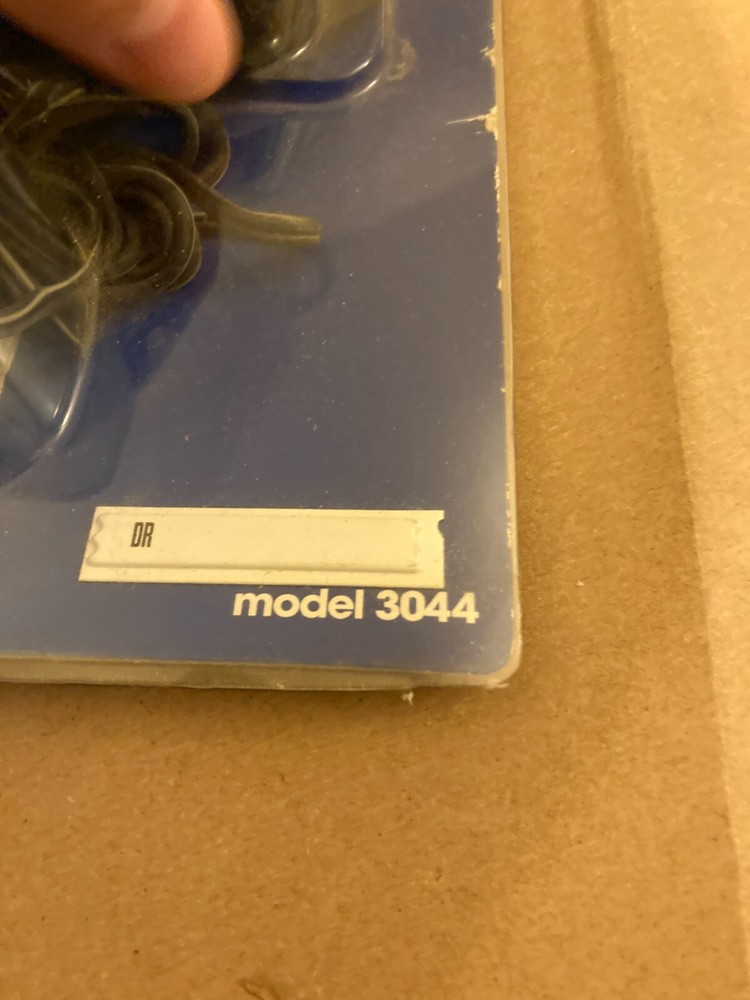 Channel Master 4-Set Indoor Distribution Amplifier Model 3044 w Return Path