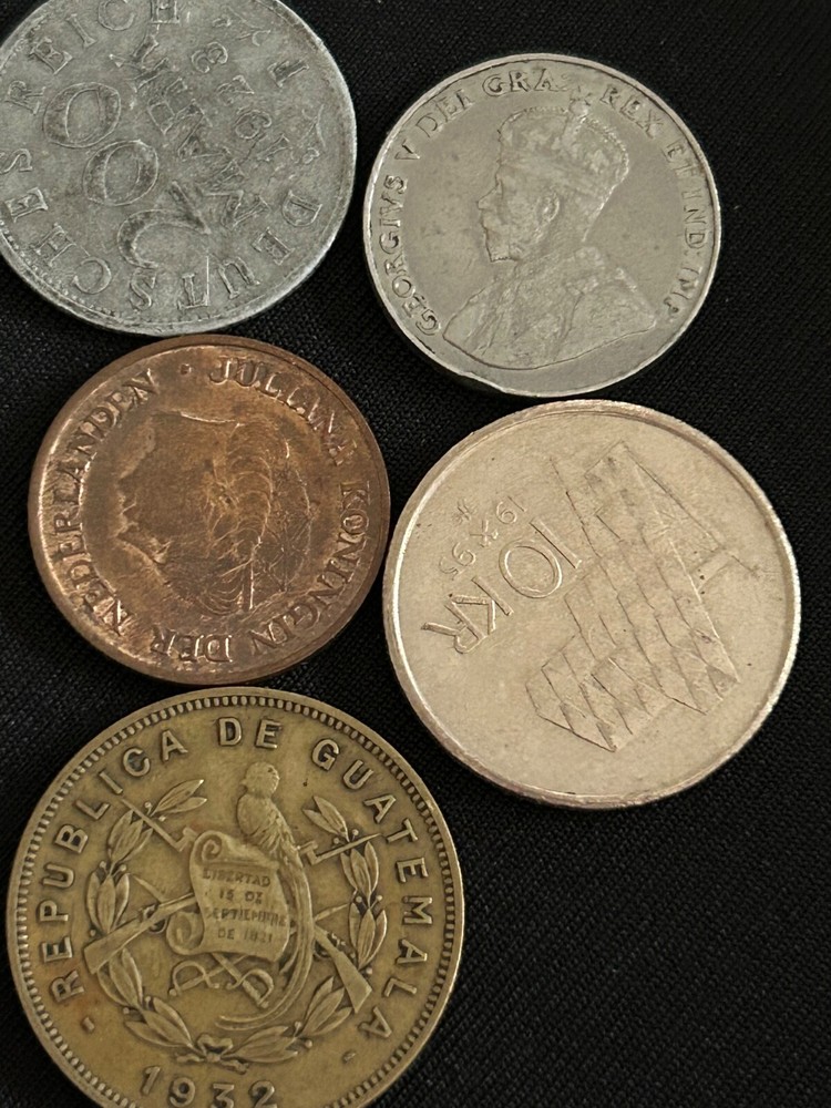 Mixed Lot of 50 Assorted Foreign Coins